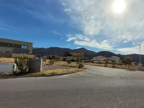 Venta lote mendoza norte country 600 mts