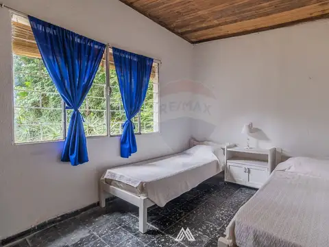 Casa 13 ambientes con 3 baños
