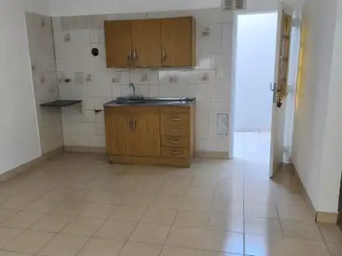 Depto Tipo Casa en Alquiler en Villa Maipu, $ 750.000