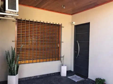 Casa en Venta en Quilmes Oeste, USD 220.000