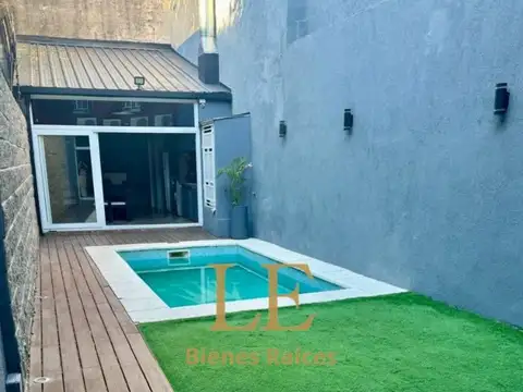 Casa en Venta en Chacarita, USD 495.000