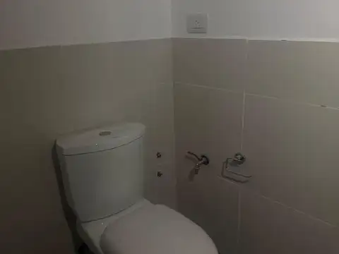 Local en Alquiler en Bella Vista, $ 1.600.000