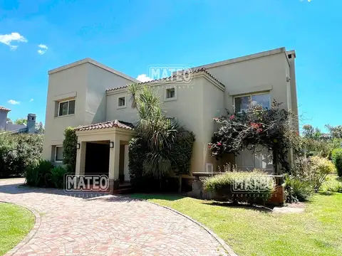 Casa en Alquiler de 3 dormitorios