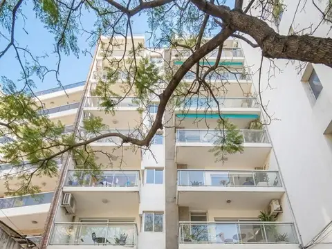 Semipiso de 1 Dormitorio con Patio Exclusivo en ParqueEspaña