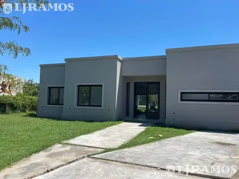Av de los Lagos Canton ISLAS