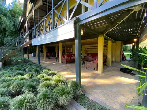 Casa 4 ambientes con 6 baños