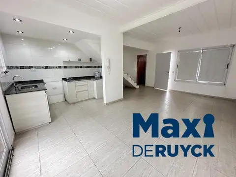 Casa en Venta con 1 cochera