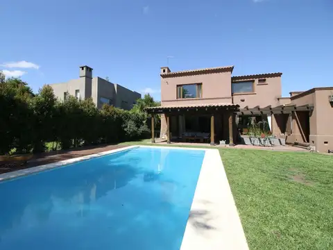 Casa en Venta de 6 dormitorios