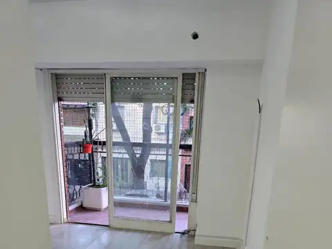 Departamento de cuatro ambientes con cochera alquiler