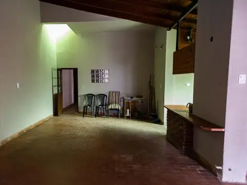Oficina en Alquiler en Villa Adelina, $ 900.000