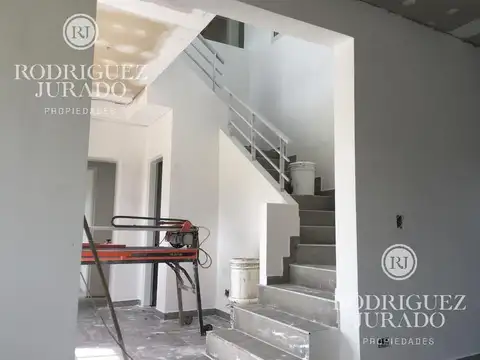 Casa en Venta en El Cantón, USD 345.000
