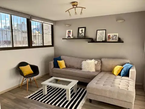 Depto Tipo Casa en Venta de 5 ambientes