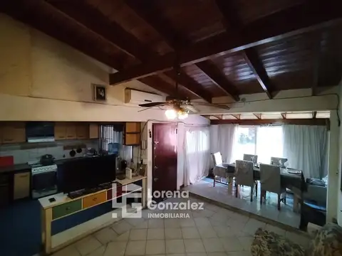 Casa 3 ambientes con 2 baños