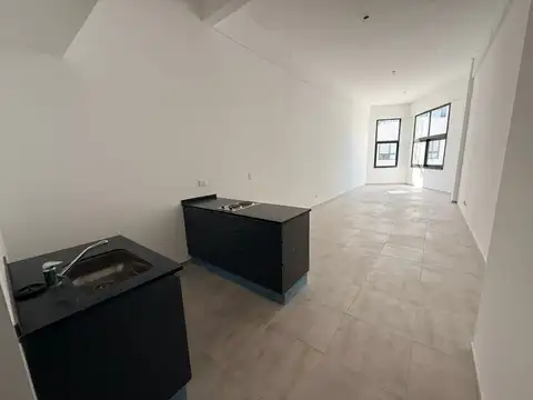 Departamento en Alquiler en Parque Chacabuco, $ 600.000