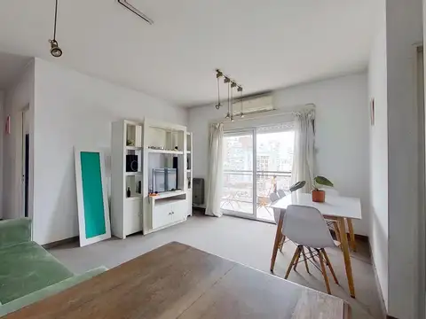 Aguero 100, Piso 8