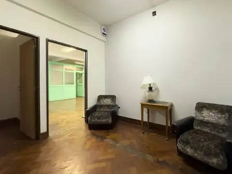 Presidente Luis Sáenz Peña 300