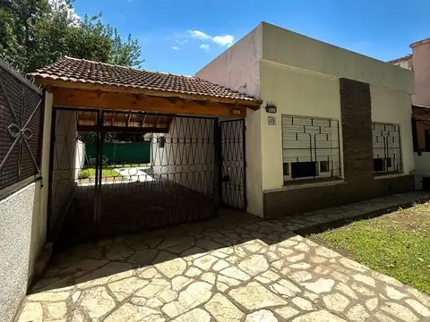 Casa en Venta con 1 cochera