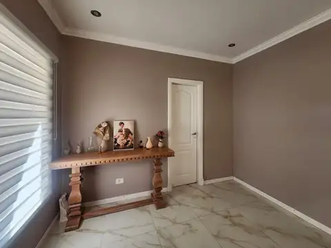 Casa 6 ambientes con 3 baños