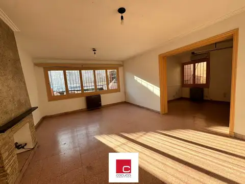 Departamento 6 ambientes con 2 baños