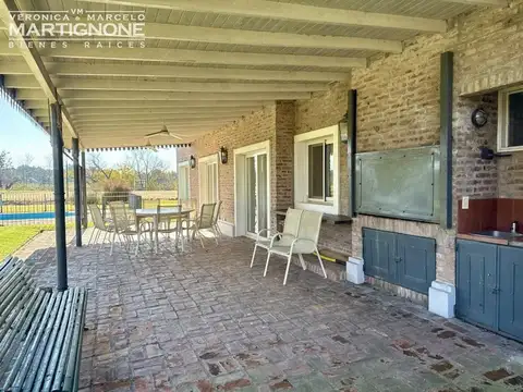 Casa con pileta de natación en venta en Lago de Manzanares