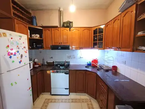 Casa 4 ambientes con 1 baño