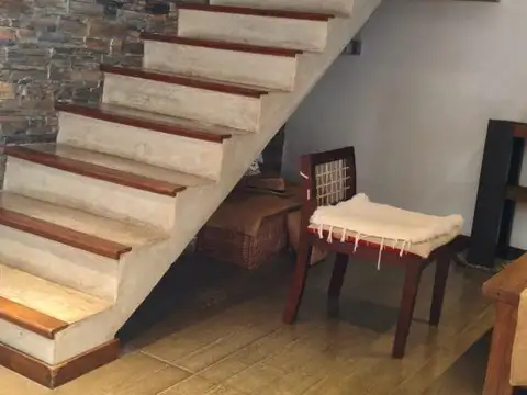 Casa 4 ambientes con 3 baños