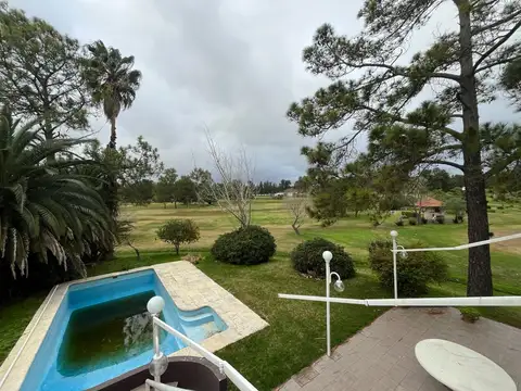 Casa 6 ambientes con 4 baños