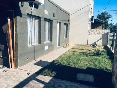 Armstrong y Eva Perón , Piso 0