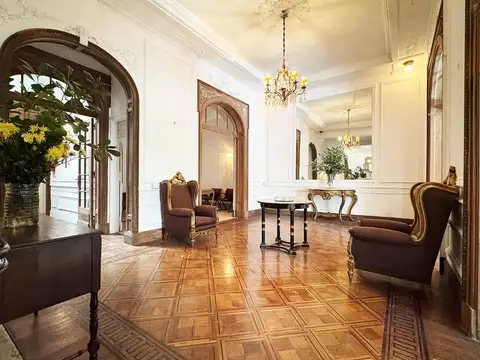 Antiguo Petit Hotel a Reciclar en Pleno Recoleta