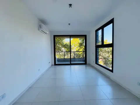 Departamento monoambiente con terraza y balcón  en alquiler
