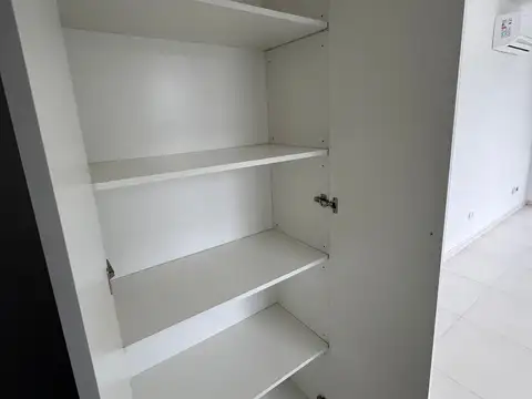 Departamento monoambiente con terraza y balcón  en alquiler