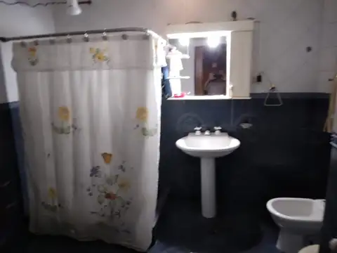 CASA DE 4 AMB CON GAREJE, PATIO Y TERRAZA