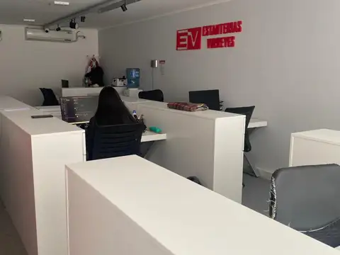 Oficina en Alquiler en La Lucila, USD 1.300