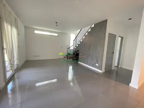 Casa en Venta en La Cascada Country Club, USD 110.000