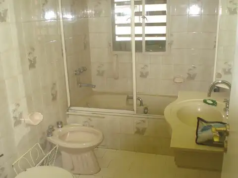 Departamento 4 ambientes con 3 baños