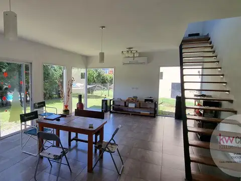 Casa en  el Barrio Robles de la Cañada
