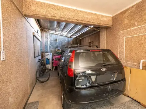 SE VENDE CASA + LOCAL COMERCIAL EN BARRIO CANDIOTI