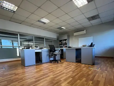 Oficina en Alquiler en Olivos, USD 900
