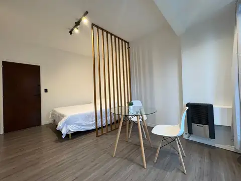 Monoambiente al frente reciclado