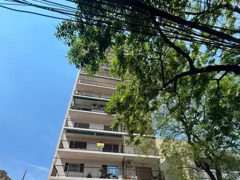 Nicasio Oroño e/ Yerbal y Avenida Rivadavia