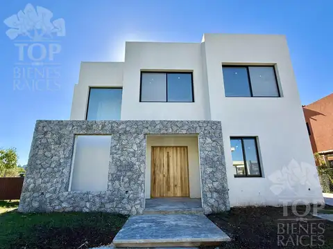 Casa al agua en venta en Laguna Grande