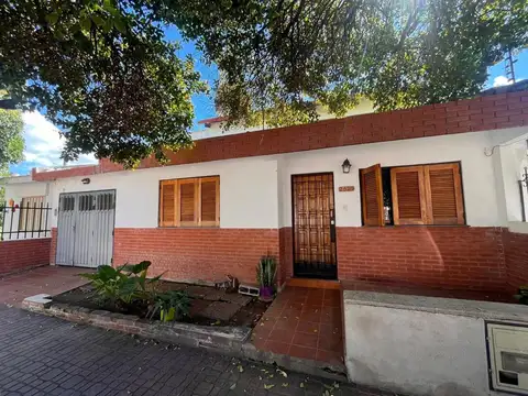 VENTA 2 Casas de 2 Dorm c/u B° Balcarce Córdoba