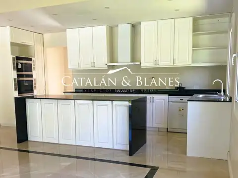 Casa en Venta en Club Miralagos, USD 320.000
