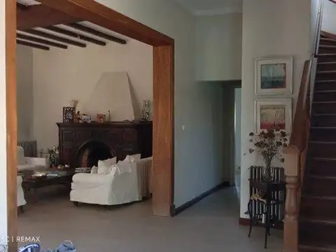 Casa en Alquiler Temporal con 2 cocheras
