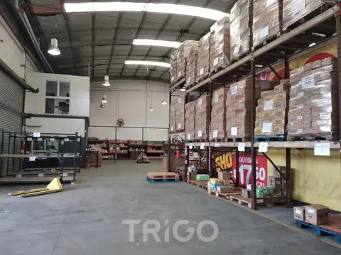 Venta Depósito en  Moreno a metros de acceso oeste