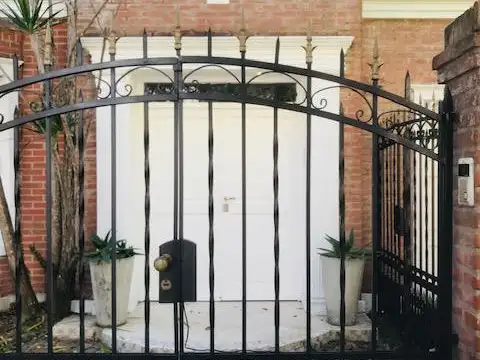Casa en Venta en Olivos Vias/Maipu, USD 990.000