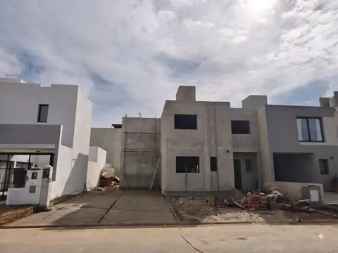 Casa en Venta en Quebrada De Manantiales, Countries y Barrios Cerrados en Cordoba