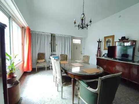 Venta casa 4 ambientes mataderos naon