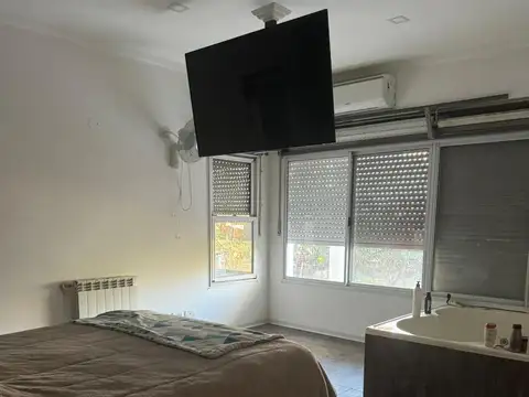 DIVINA CASA EN "EL CASCO COUNTRY CLUB", ZÁRATE.