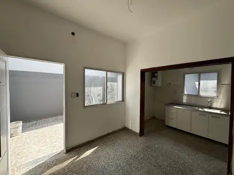 Depto Tipo Casa en Alquiler de 2 ambientes